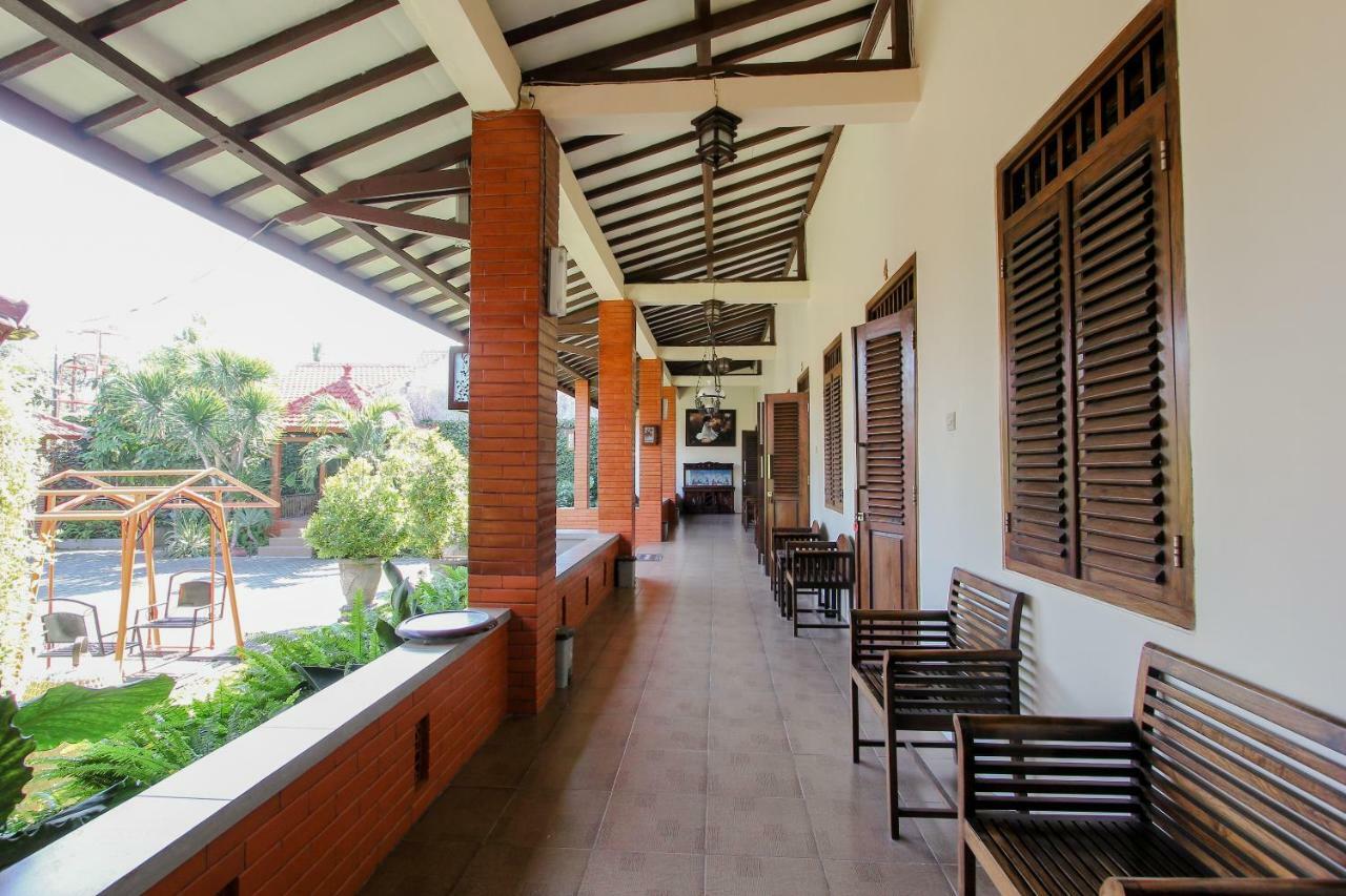 Oyo 1361 Singosari Family Residence 外南梦 外观 照片