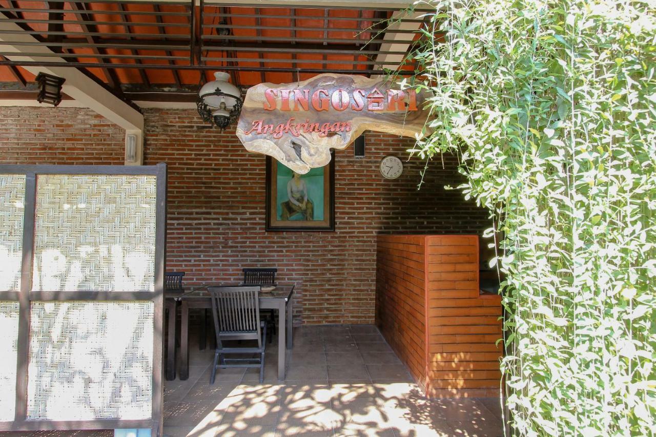 Oyo 1361 Singosari Family Residence 外南梦 外观 照片